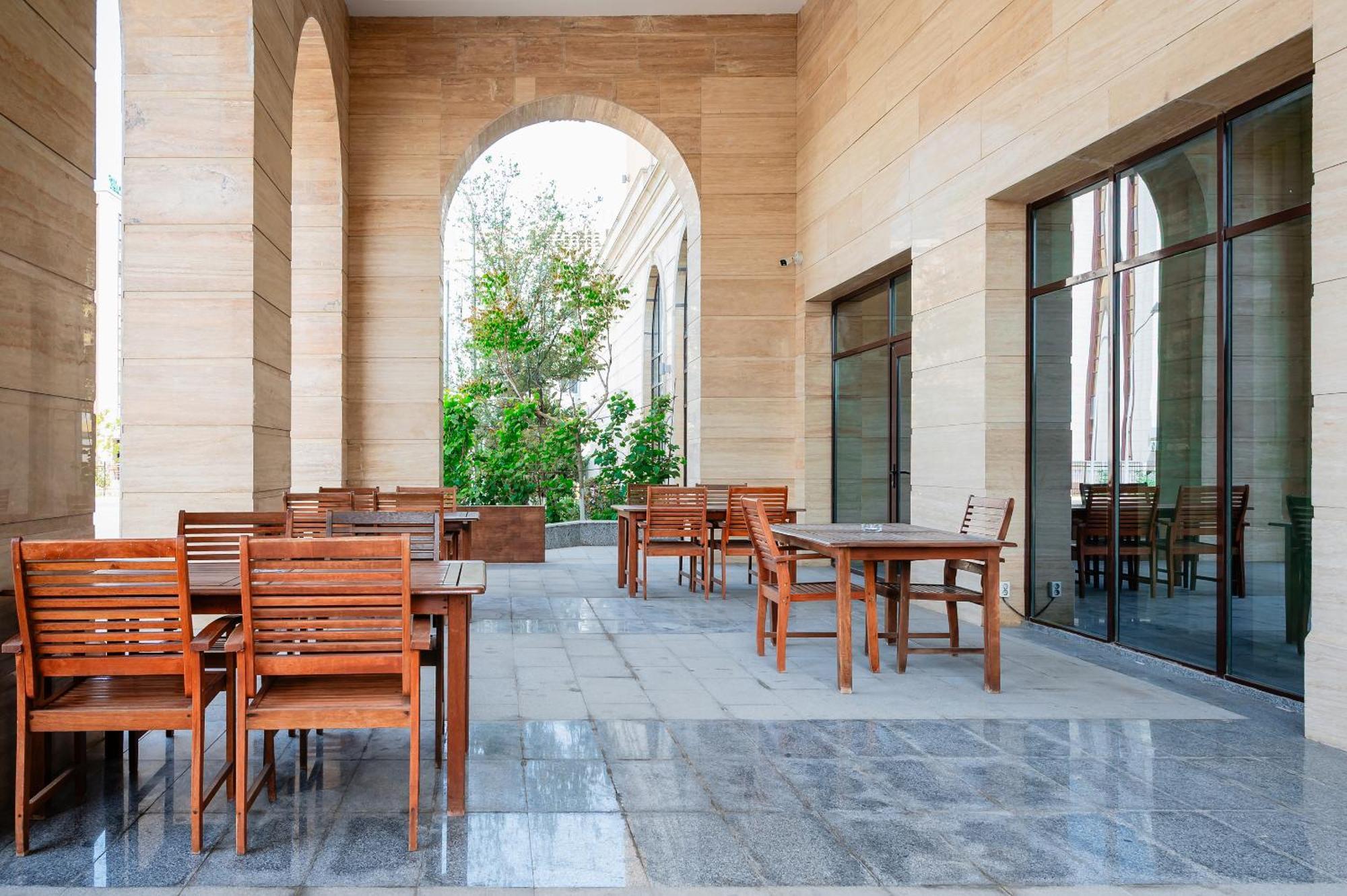 Holiday Inn Aktau By Ihg Exterior foto